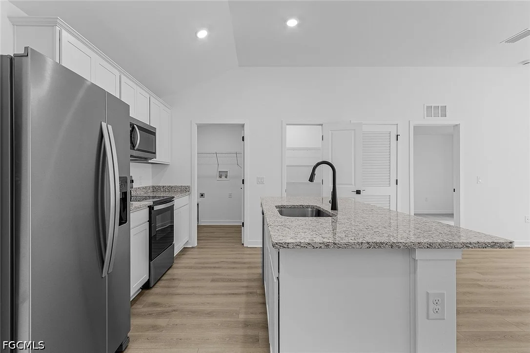 Photo of 846 Guienne Lane