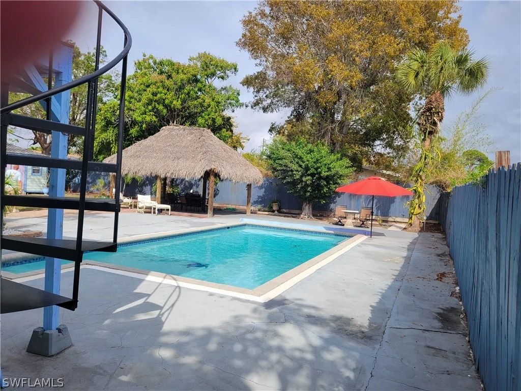 Photo of 2662 Mangrove Street