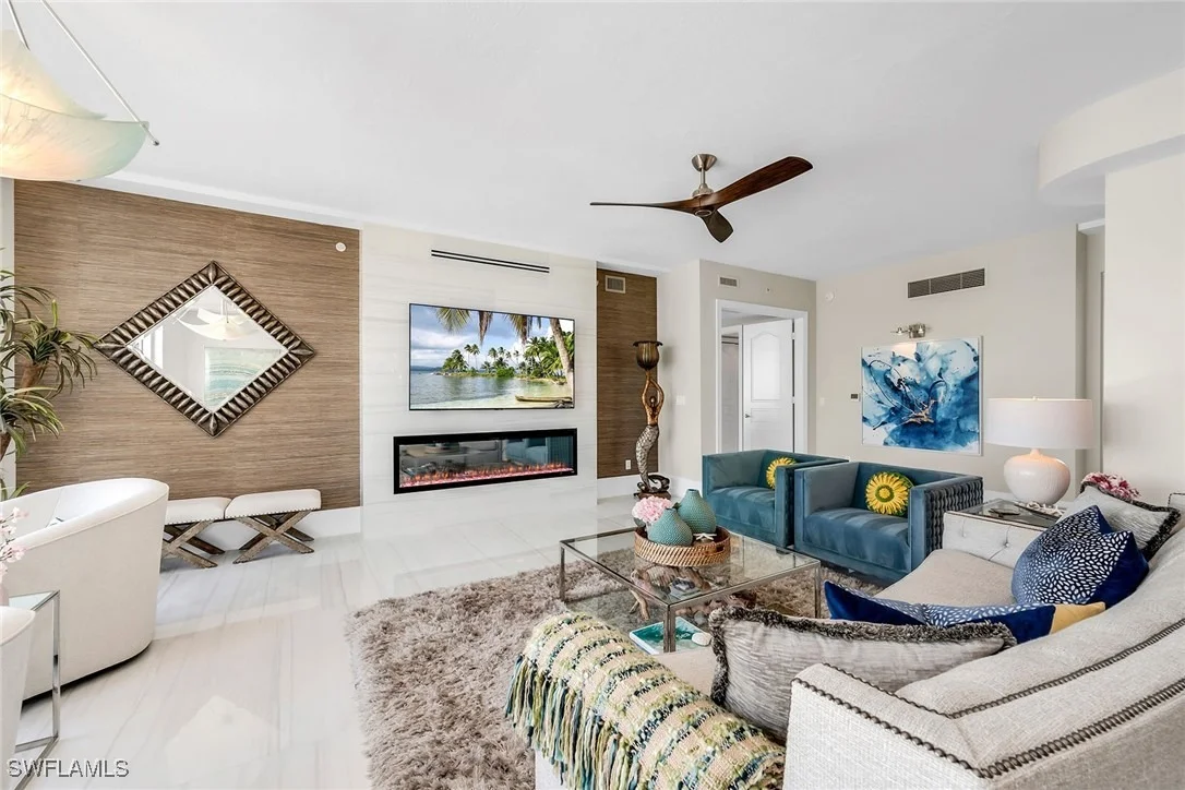 Photo of Unit 306 at 700 La Peninsula Boulevard