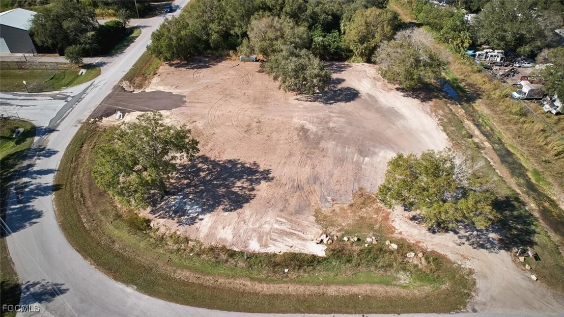 Photo of 400 S Industrial Loop