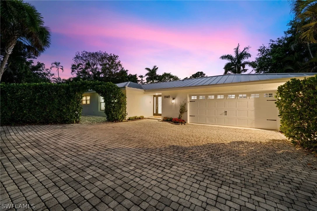Photo of 1949 ALAMANDA Drive
