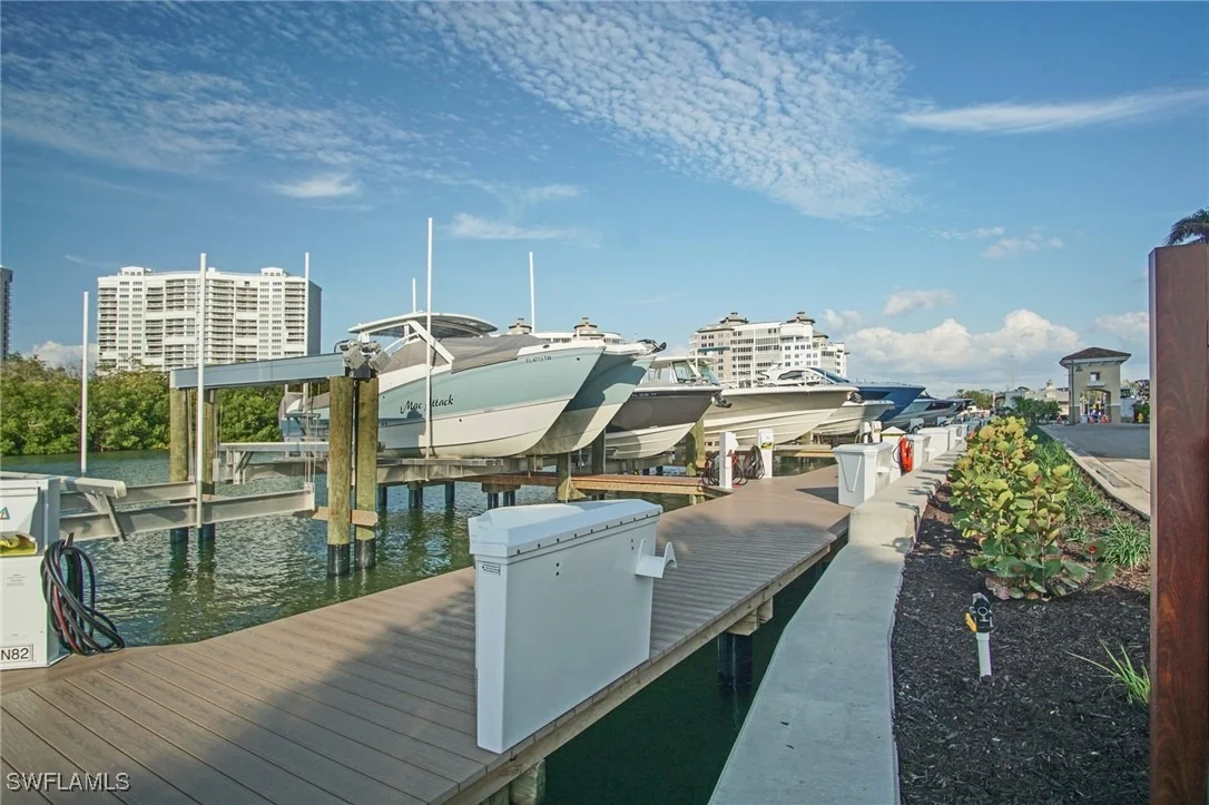 Photo of Unit B803 at 435 Dockside Drive