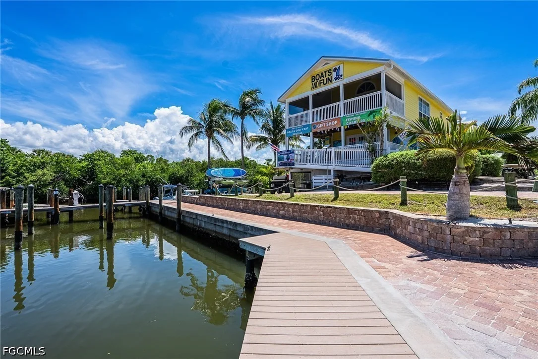 Photo of 516 Longboat Circle