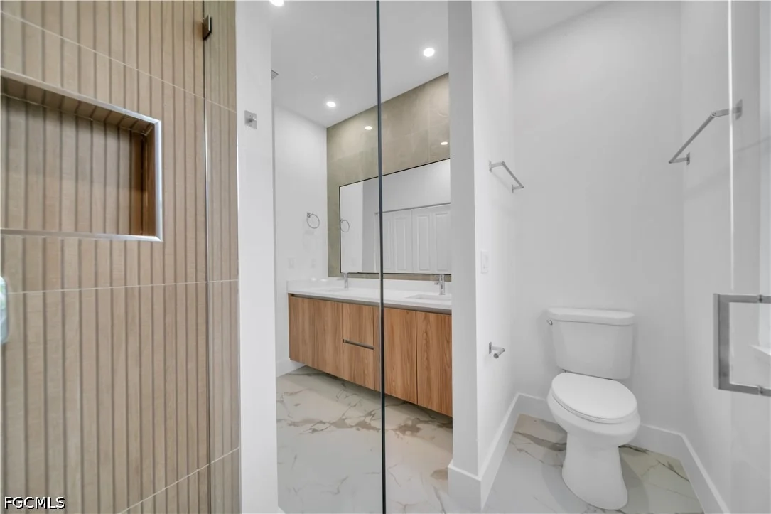 Photo of 435 Petite Avenue