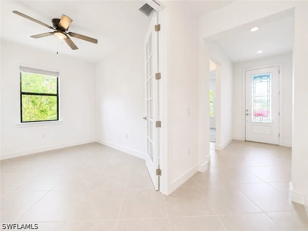 Photo of 3929 E Hampton Circle