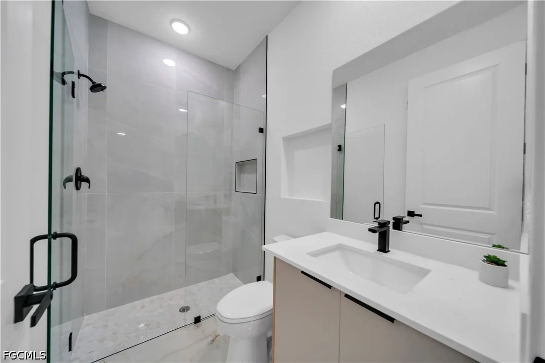 Photo of 5035 Spinnaker Road