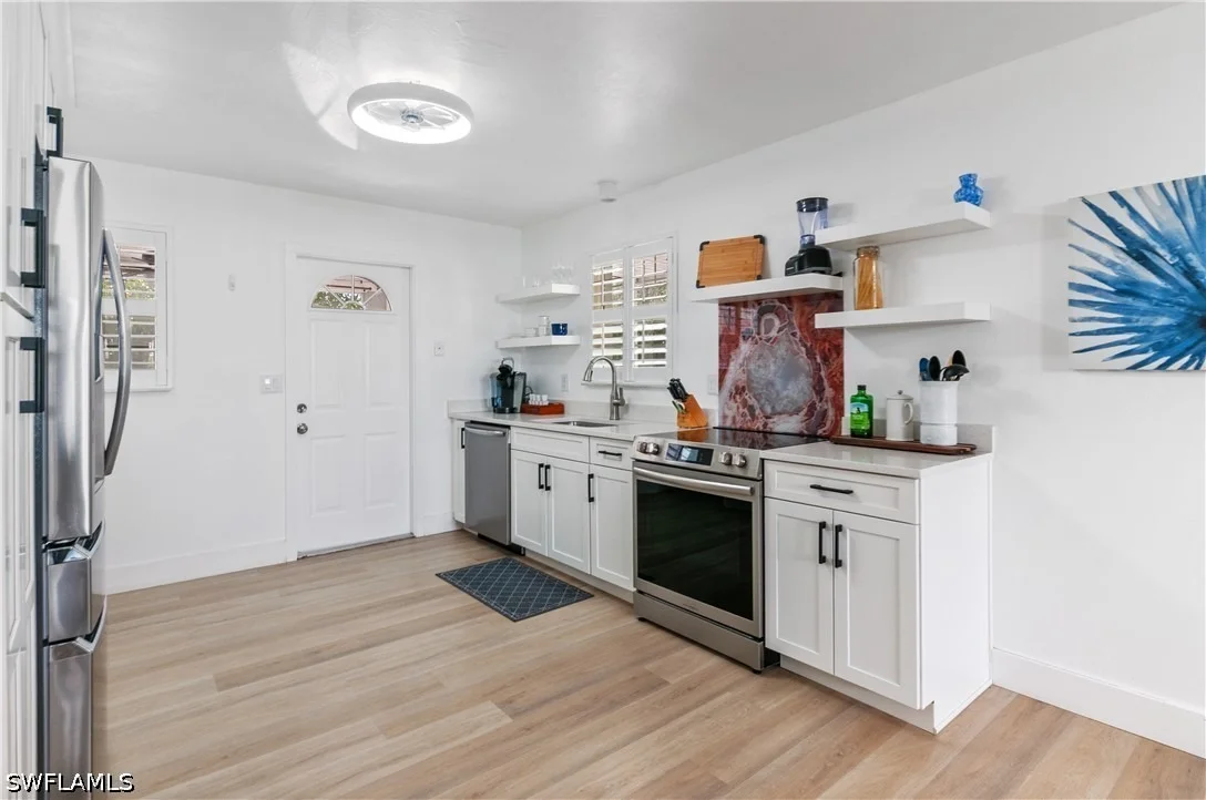 Photo of 1344 West Lane
