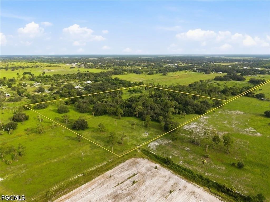 Photo of 3291 Fort Denaud Road