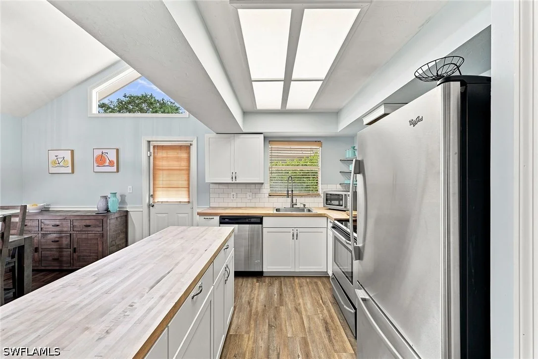 Photo of 862 97th Avenue N