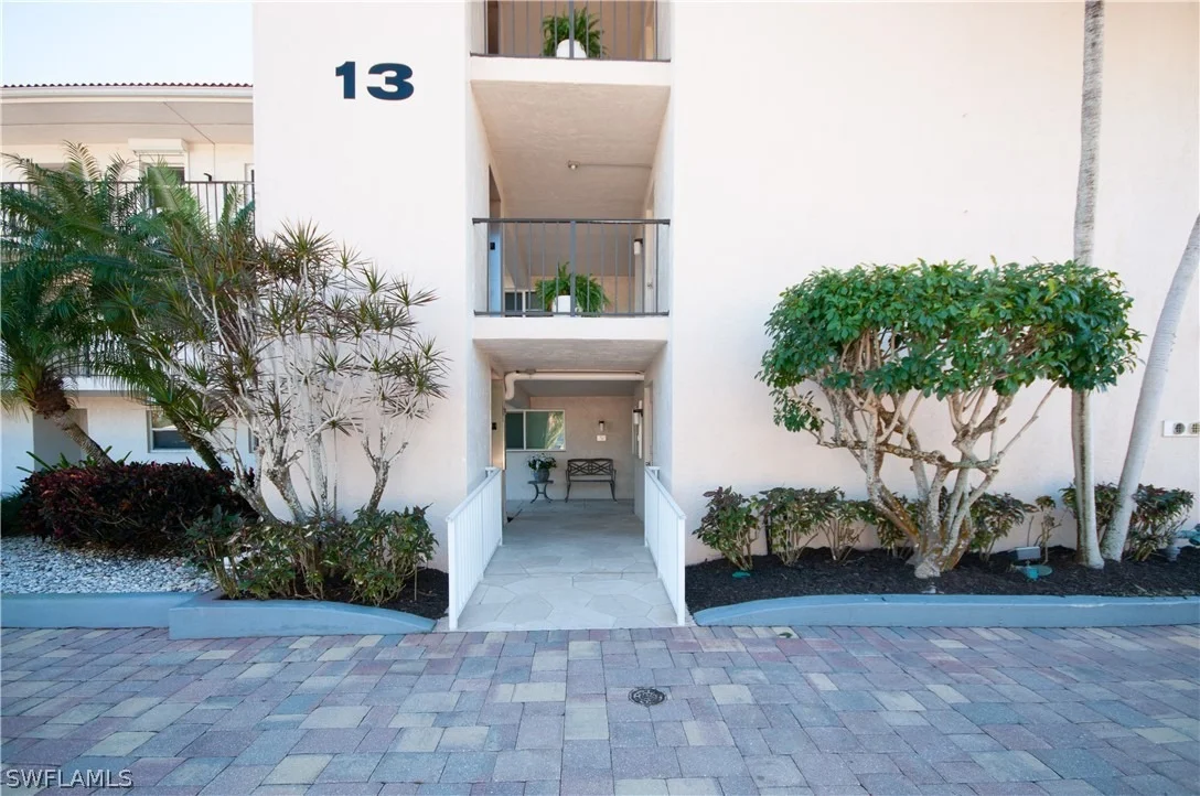 Photo of Unit 203 at 13 High Point Circle N