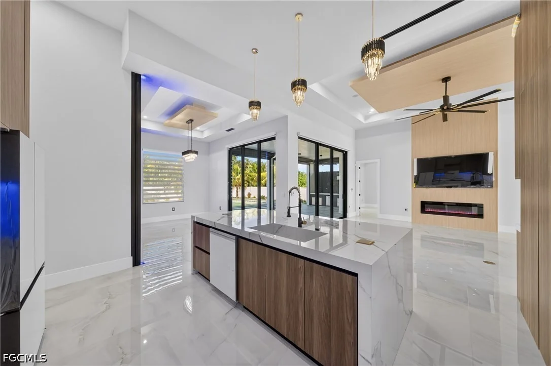 Photo of 3918 Oasis Boulevard