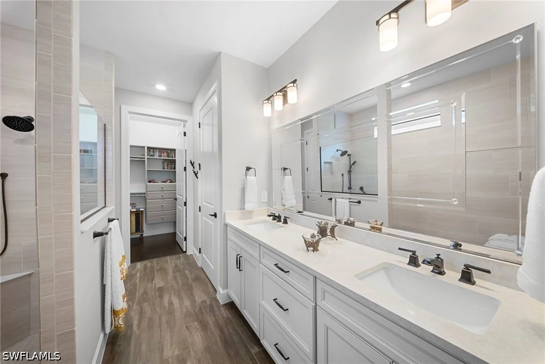 Photo of 9811 Everglades Drive