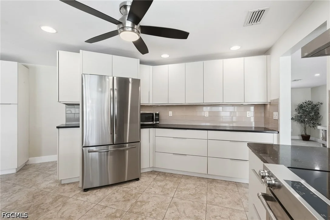 Photo of 418 Avalon Drive