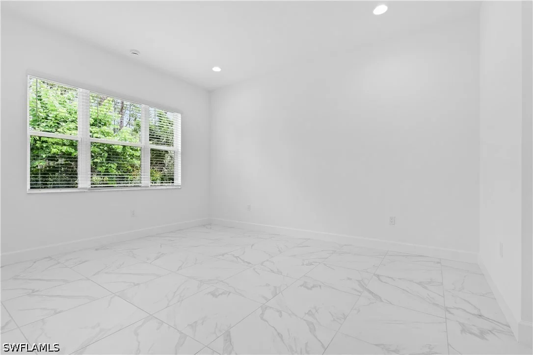 Photo of 2589 Kingfisher Drive