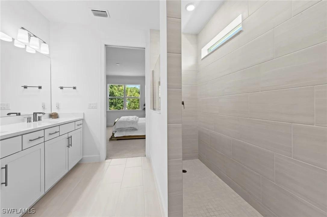 Photo of 42051 Edgewater Drive
