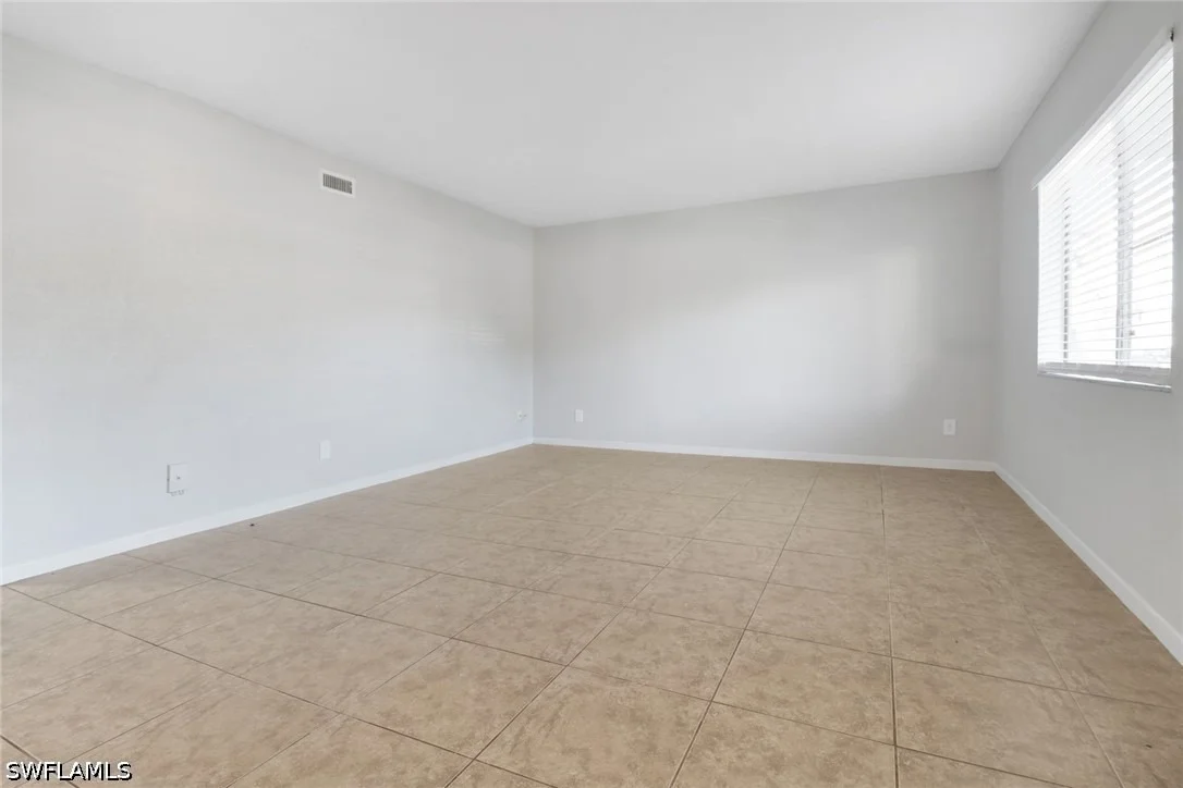 Photo of Unit P4 at 4635 Bayshore Drive