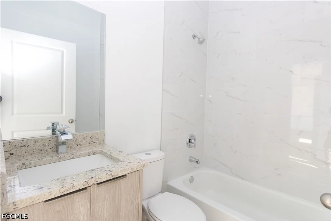 Photo of 1083 Calico Street