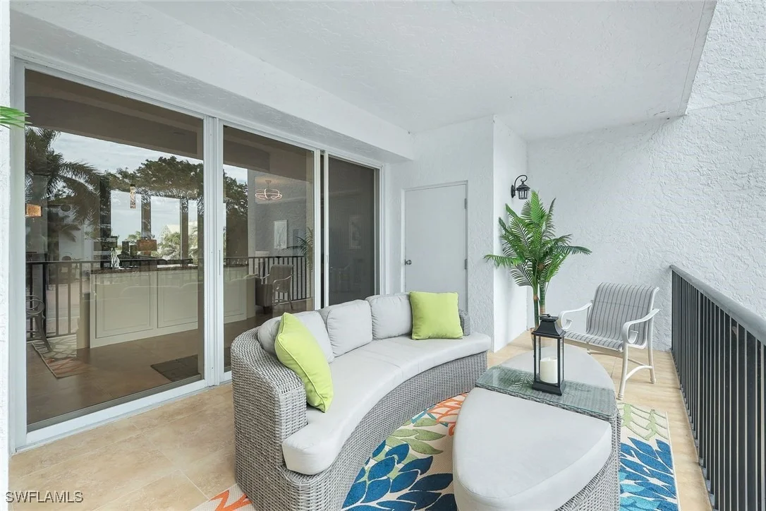 Photo of Unit 206 at 700 La Peninsula Boulevard