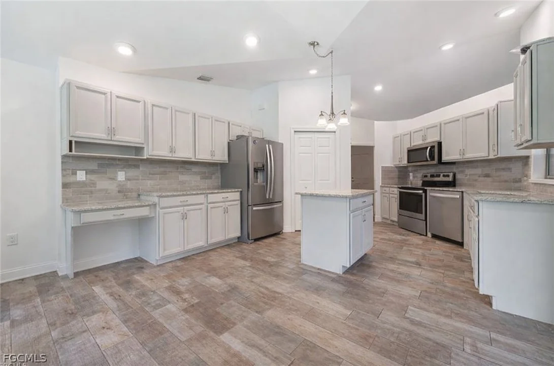 Photo of 417 Thompson Avenue