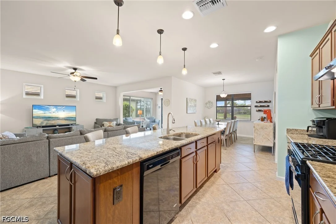 Photo of 7022 Live Oak Drive