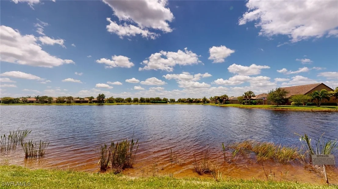 Photo of 6252 Victory Drive