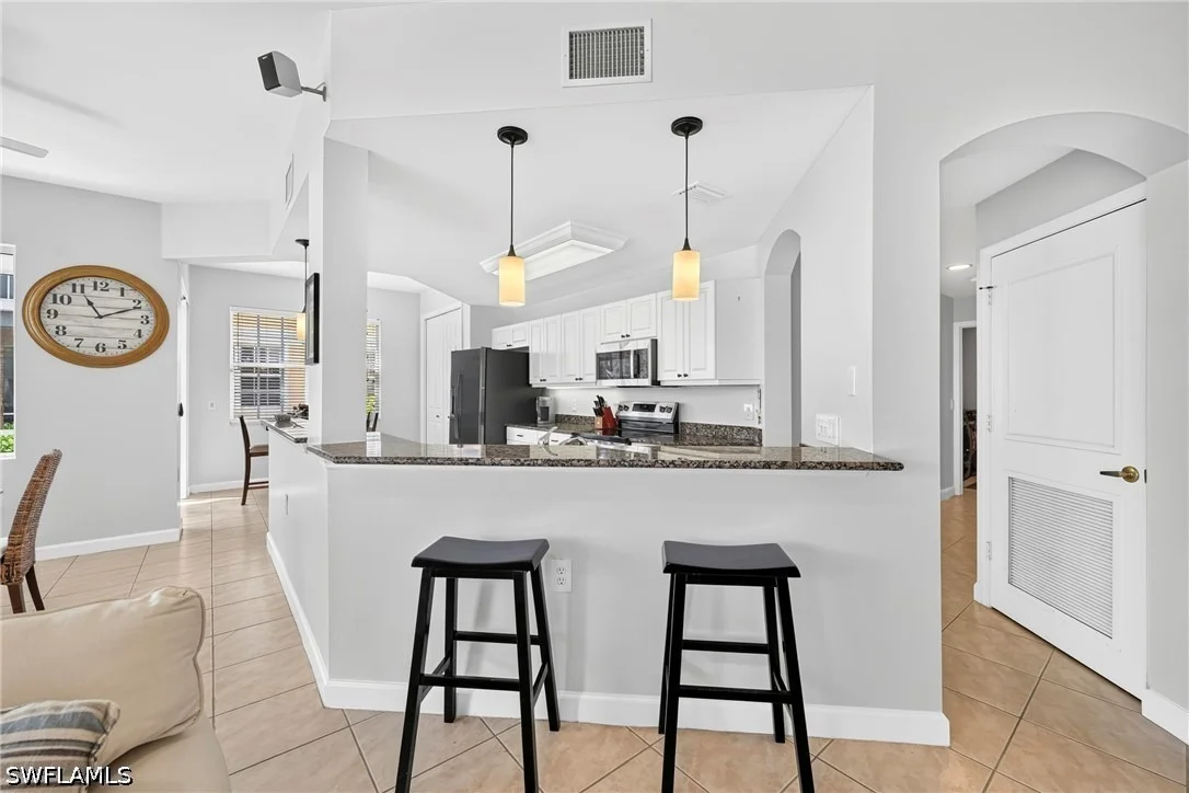 Photo of Unit 403 at 20231 Burnside Place