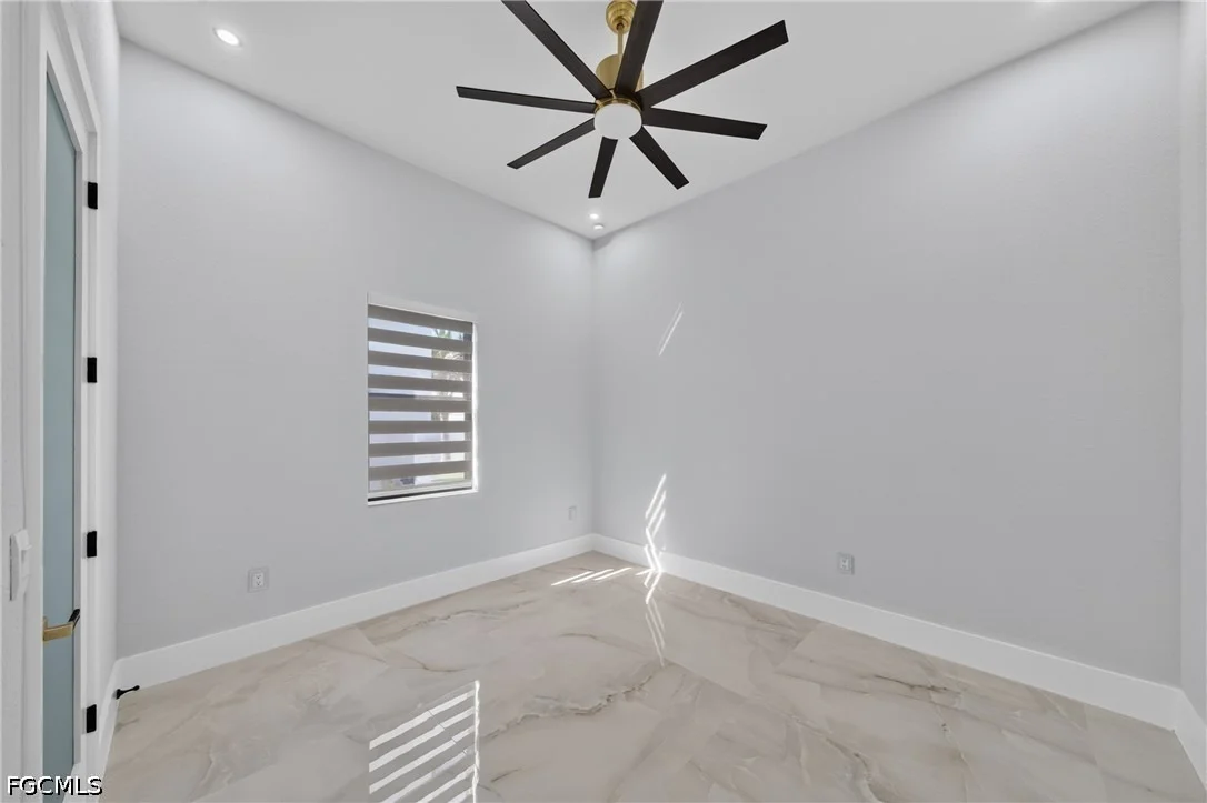 Photo of 3918 Oasis Boulevard
