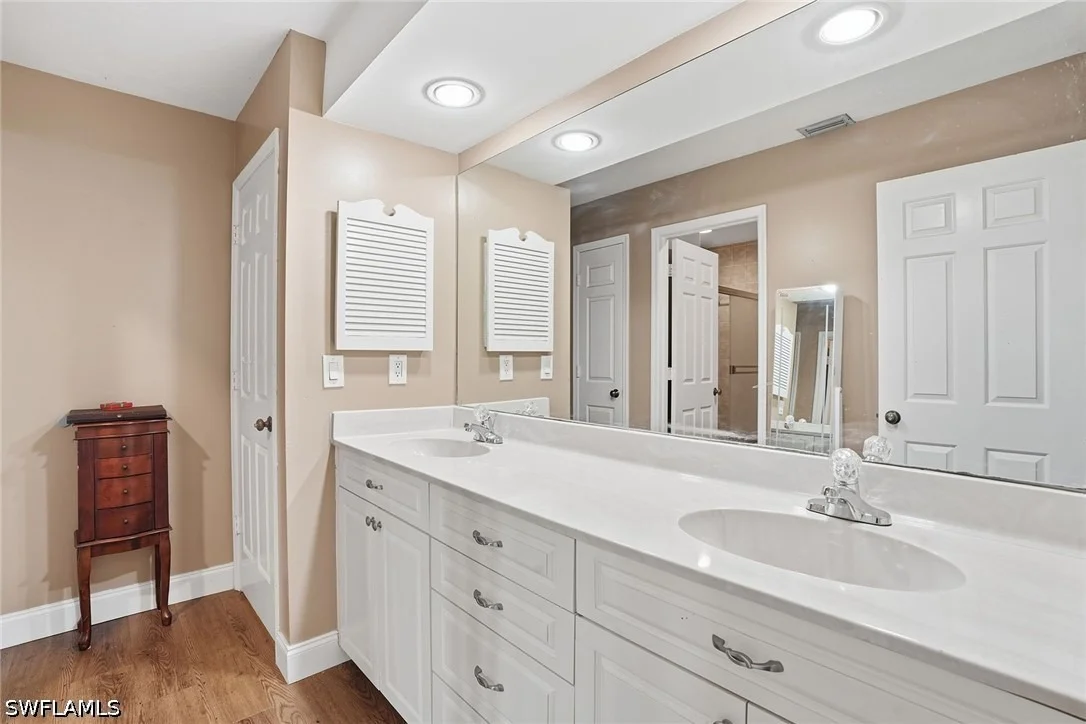 Photo of 4581 Chippendale Drive