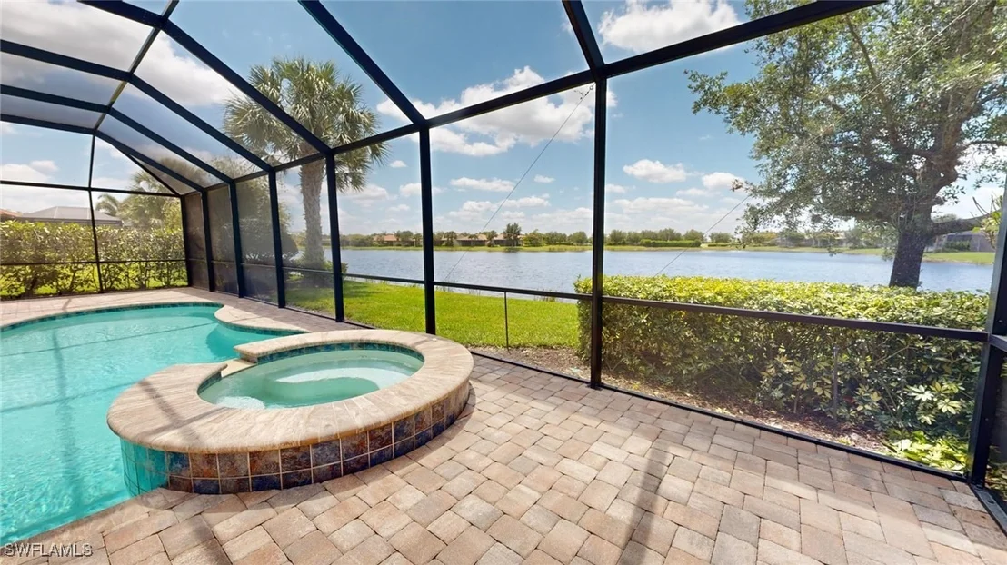 Photo of 6252 Victory Drive