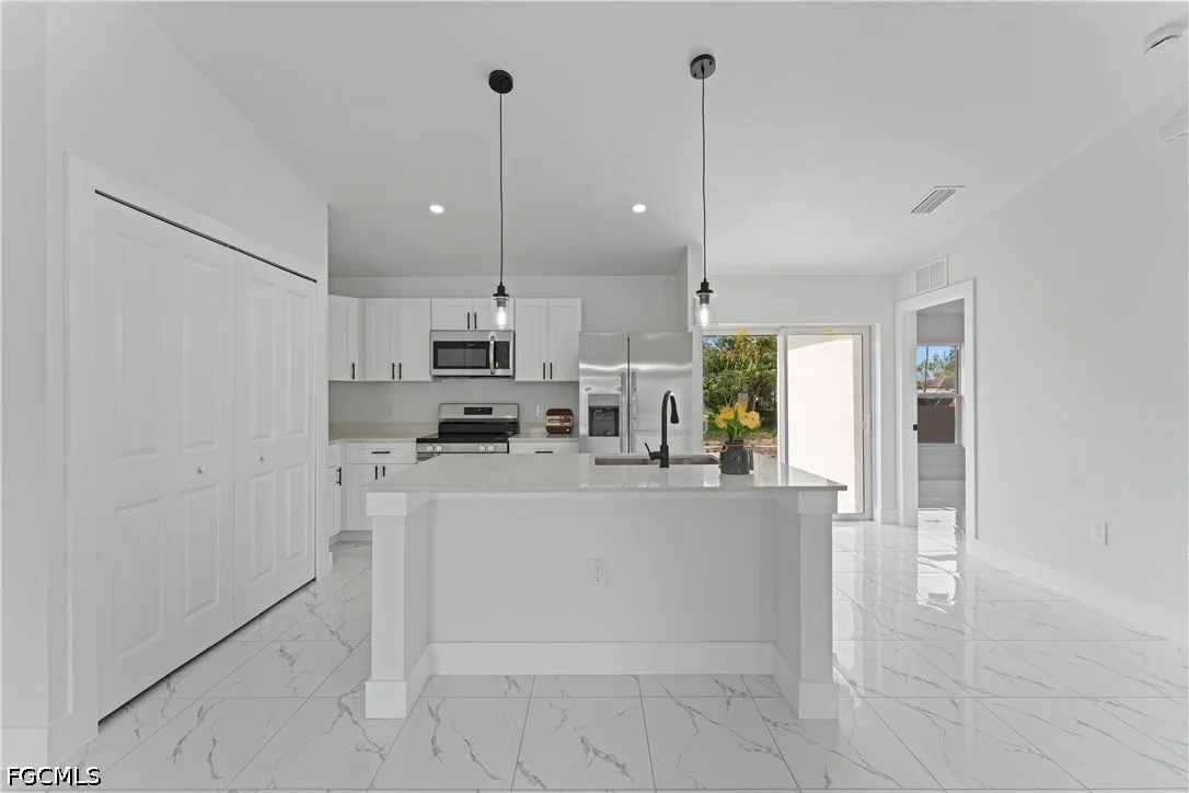 Photo of 909 Grant Boulevard