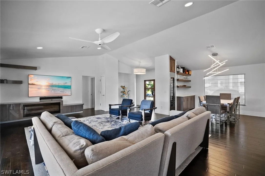 Photo of 266 Egret Avenue