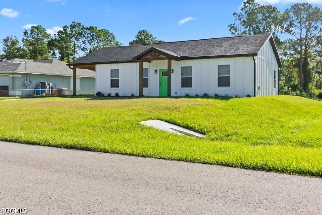 Photo of 2004 Grayson Avenue