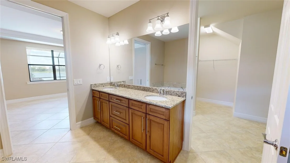 Photo of 6252 Victory Drive