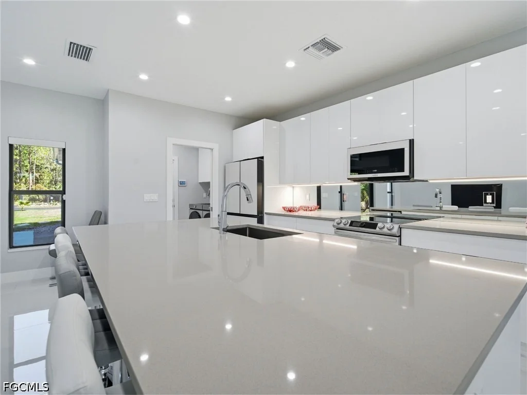 Photo of 4172 12th Avenue SE