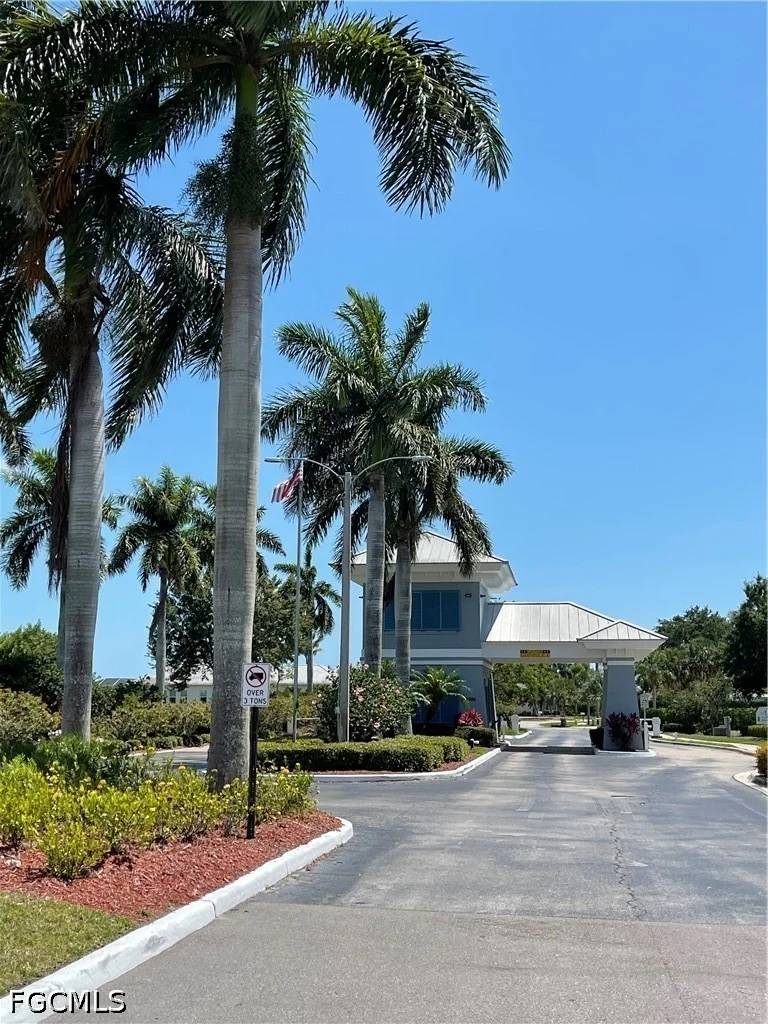 Photo of 18529 Royal Hammock Boulevard