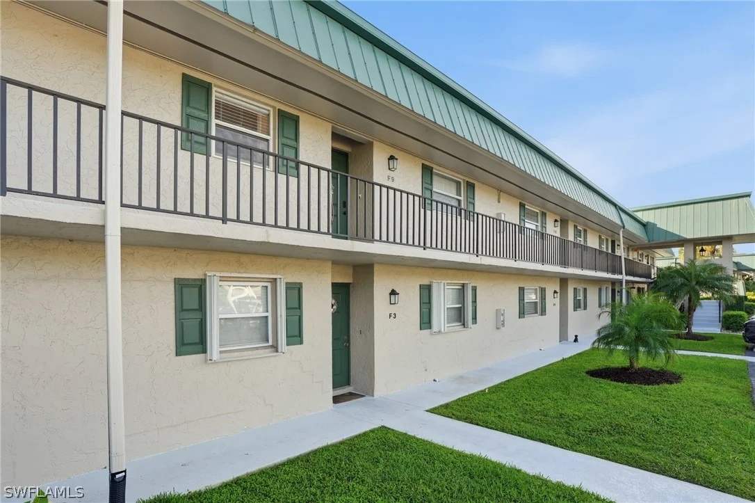 Photo of Unit F9 at 600 Valley Stream Drive
