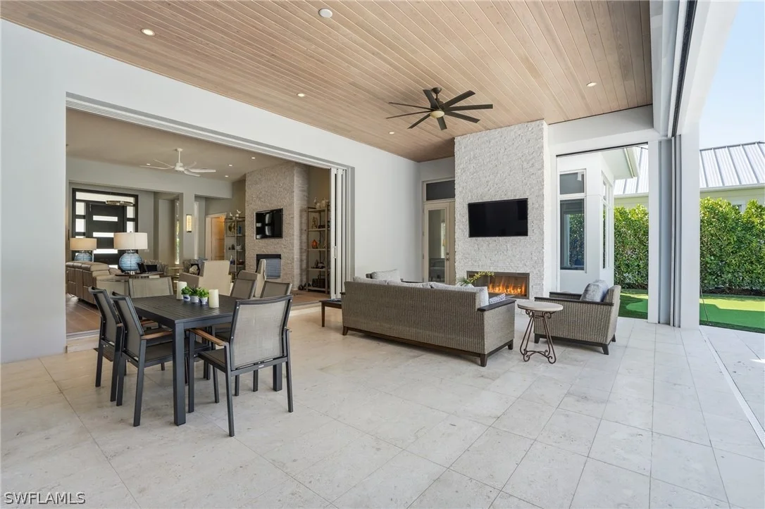 Photo of 725 Harbour Drive
