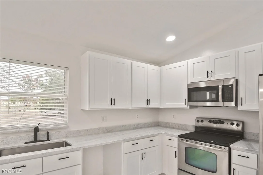 Photo of 530 Peerless Circle
