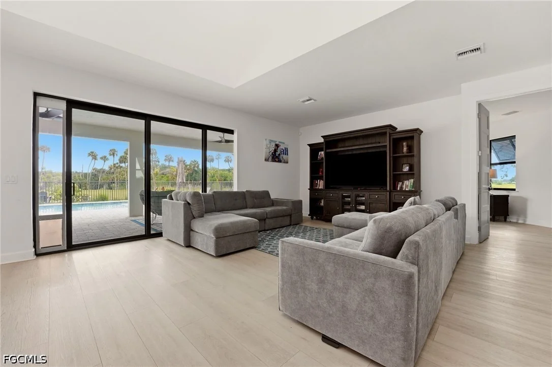 Photo of 22833 Yellow Button Lane