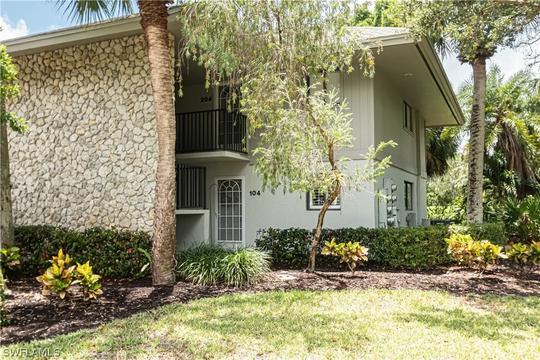 Photo of Unit 104 at 746 Eagle Creek Drive W