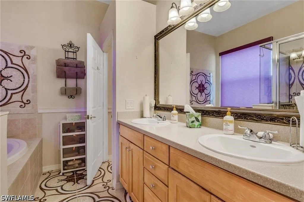 Photo of 12506 IVORY STONE Loop
