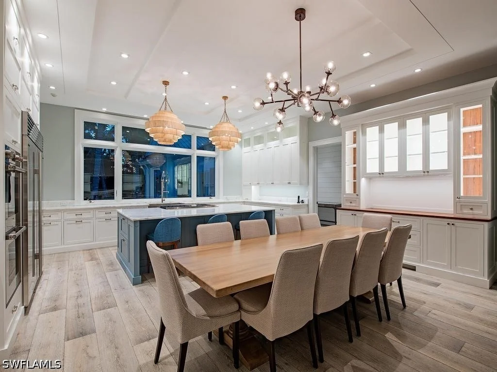 Photo of 225 4th Avenue N