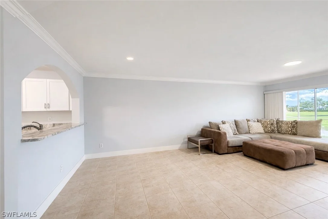 Photo of Unit E104 at 534 Augusta Boulevard