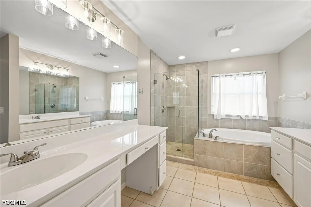 Photo of Unit 4 at 9724 Foxhall Way