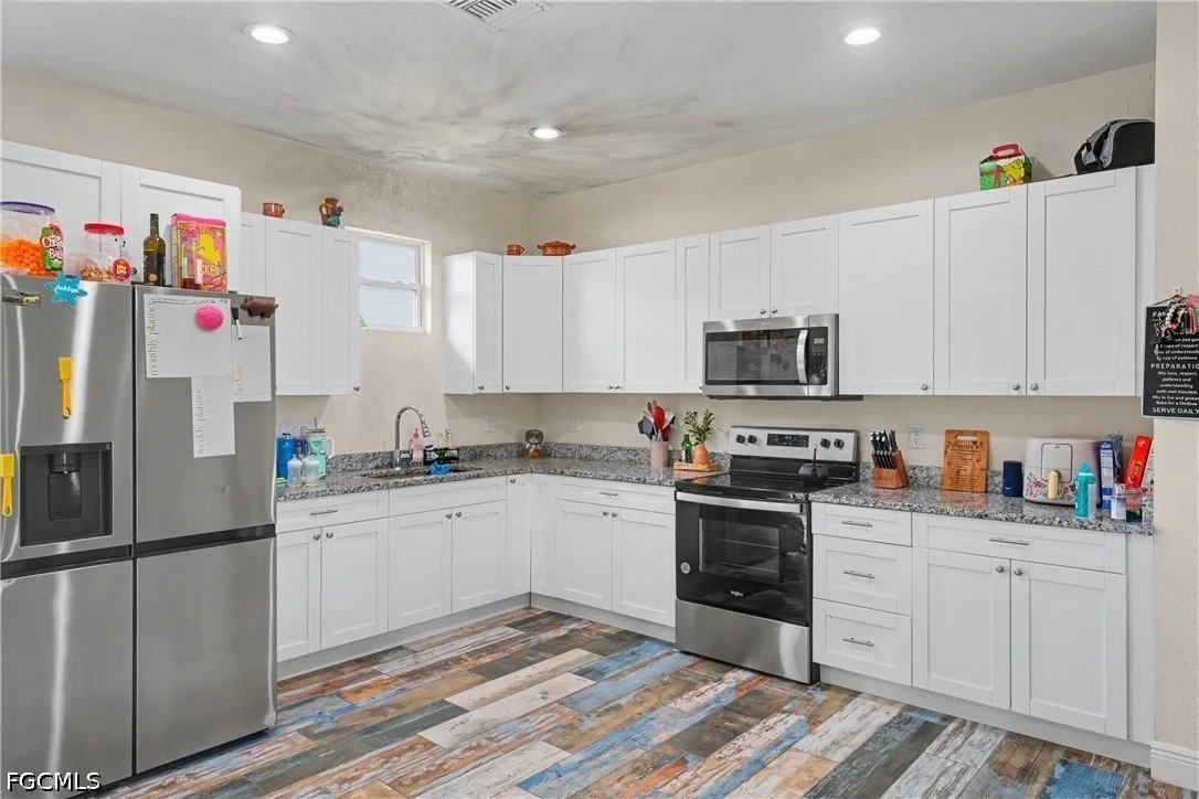 Photo of 8006 Oakleaf Circle