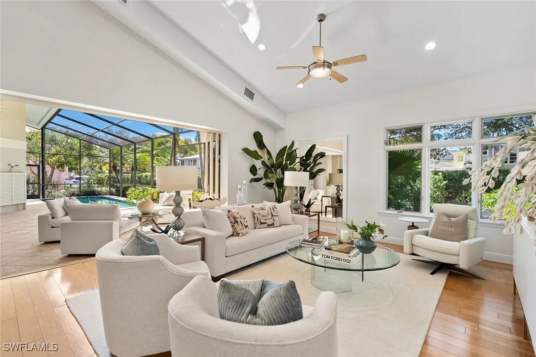 Photo of 416 3rd Avenue N