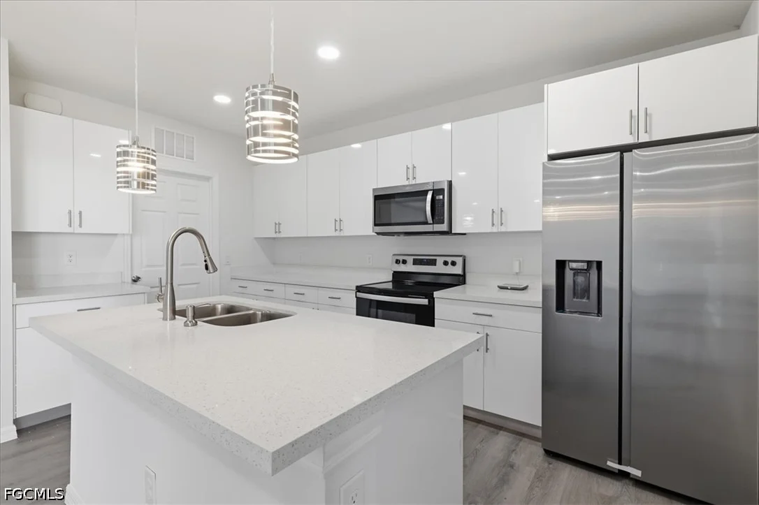 Photo of 1406 Ford Circle