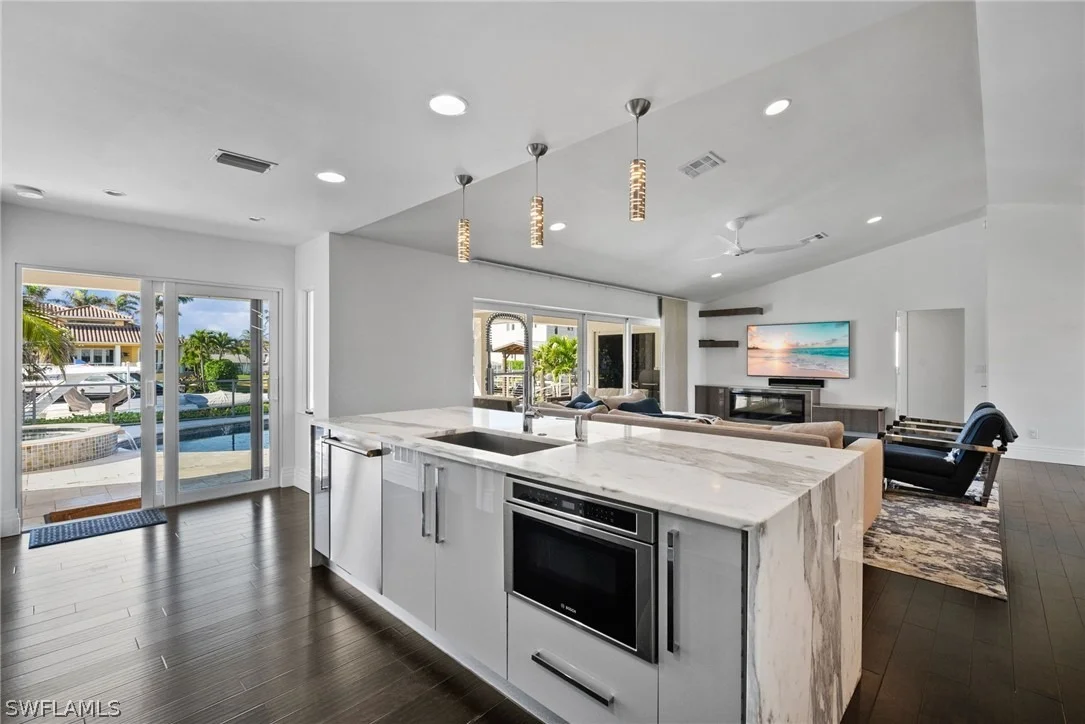 Photo of 266 Egret Avenue