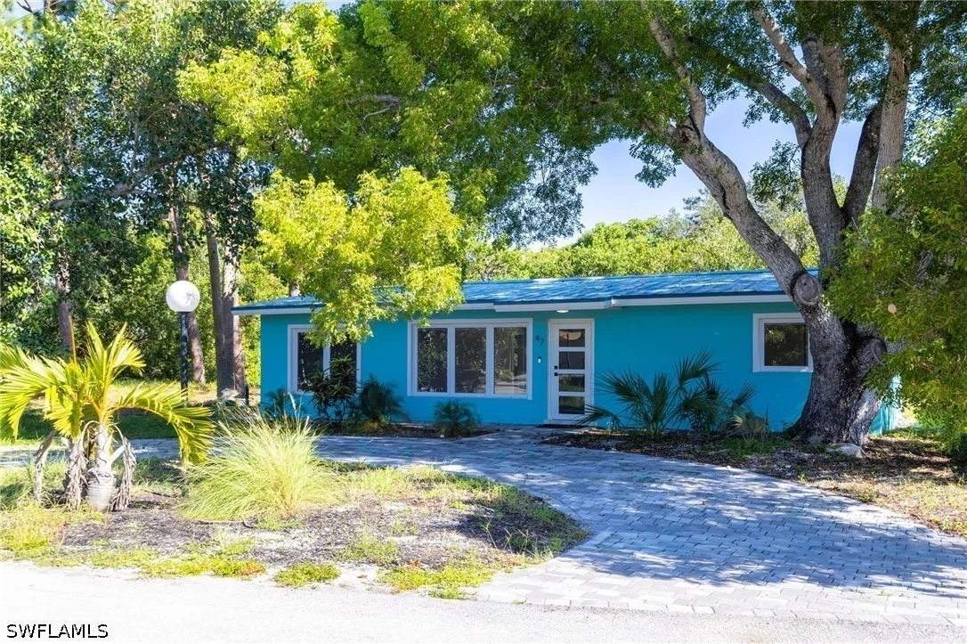 Photo of 47 River Court