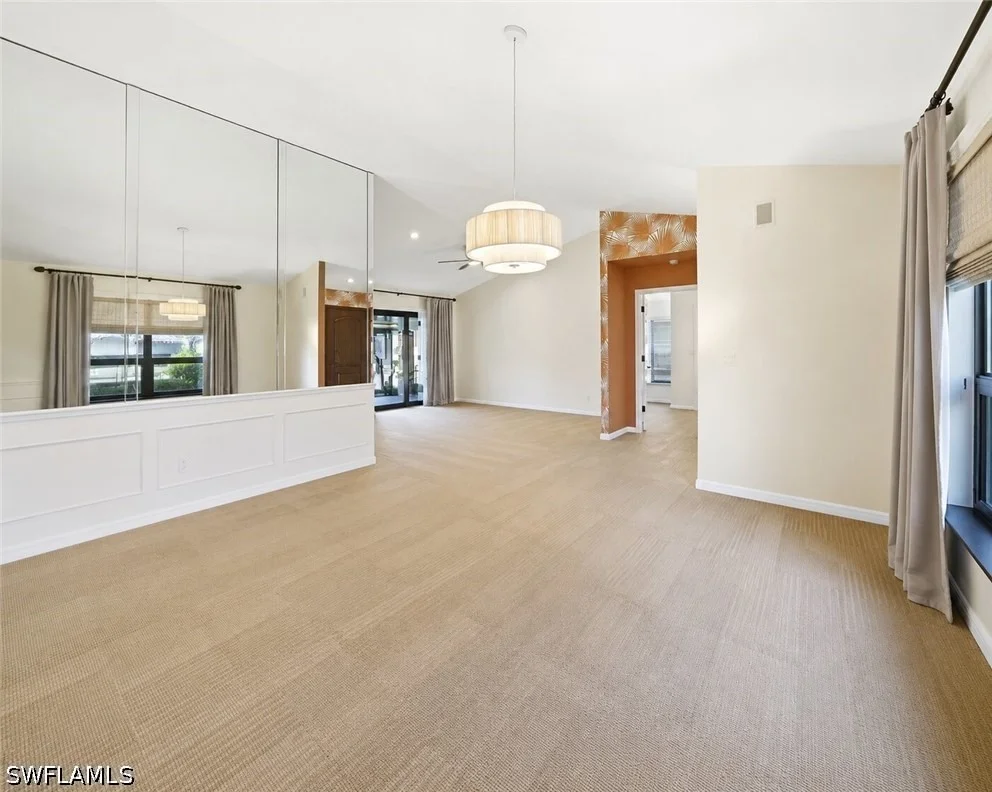 Photo of 2274 Queens Way